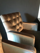 Luxe barstoel met armleuningen en capitons