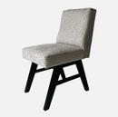 Eetkamerstoel met modern onderstel