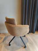 Eetkamerstoel op wieltjes