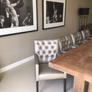 Luxe gecapitonneerde eetkamerstoel met knopen