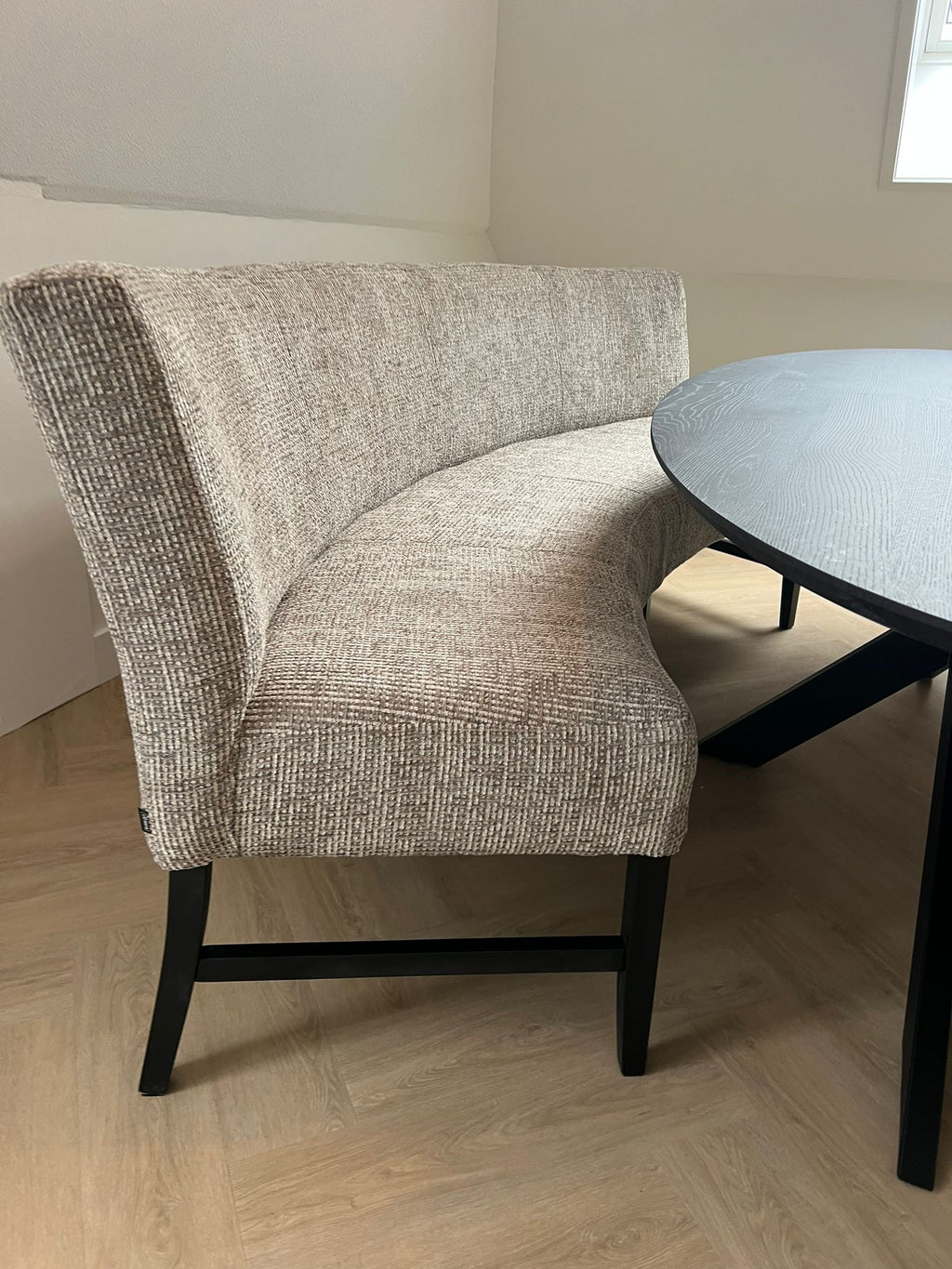 Moderene Ovale Eetkamerbank Bankstyle moderene-ovale-eetkamerbank-bankstyle